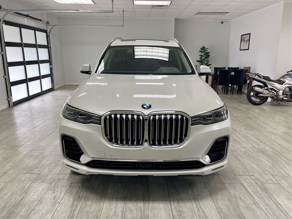 2020 BMW X7 - $29,998