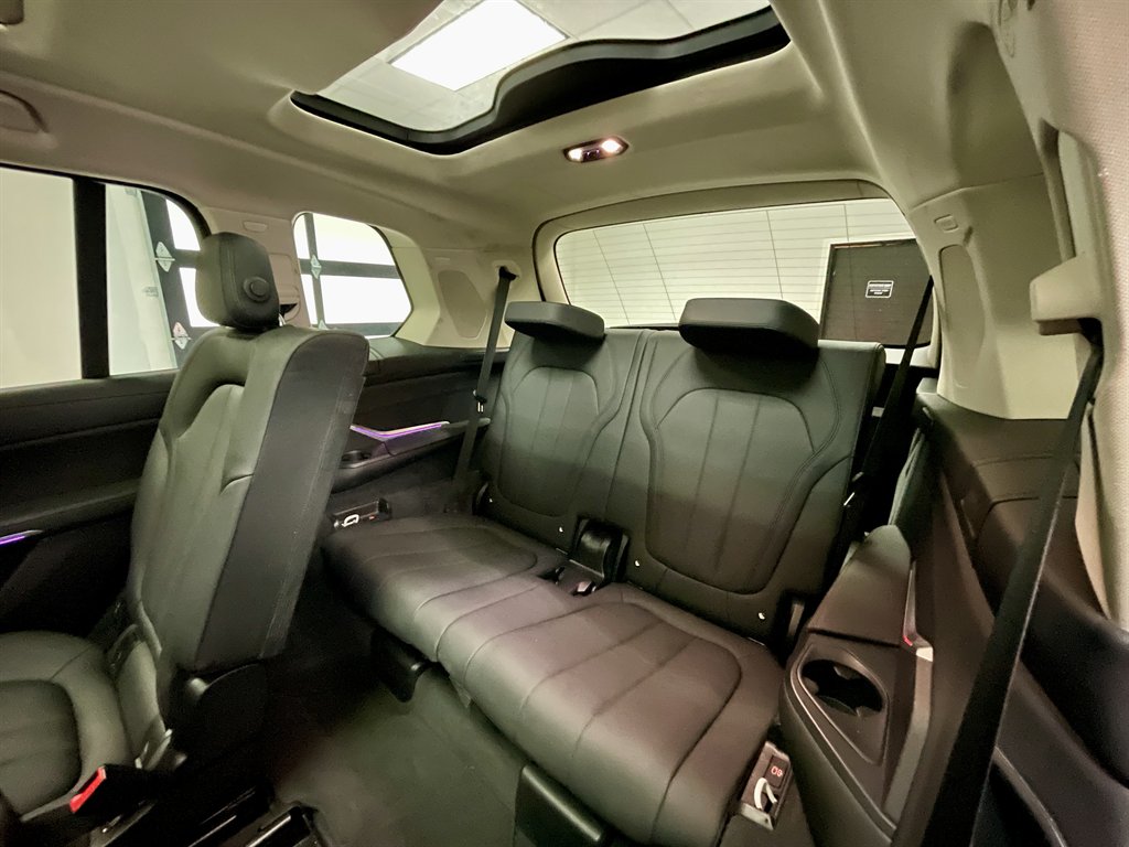 2020 BMW X7 - $29,998