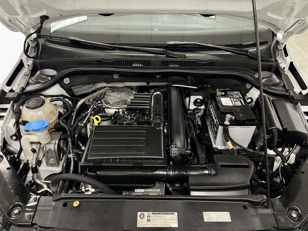 2018 Volkswagen Jetta - $9,998