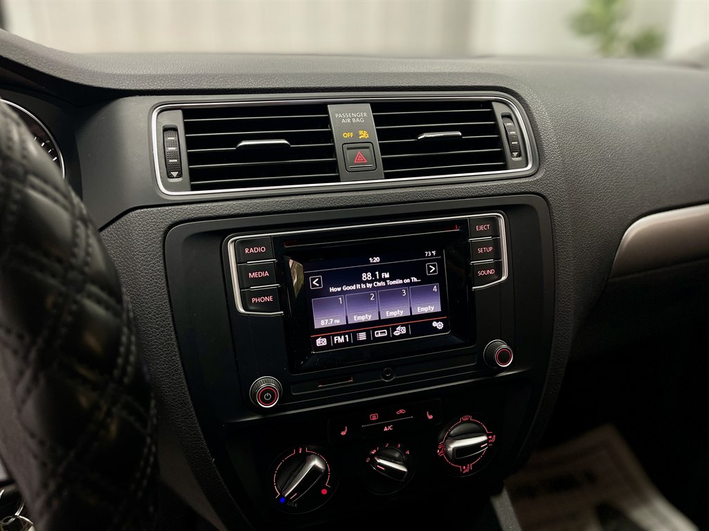 2018 Volkswagen Jetta - $9,998