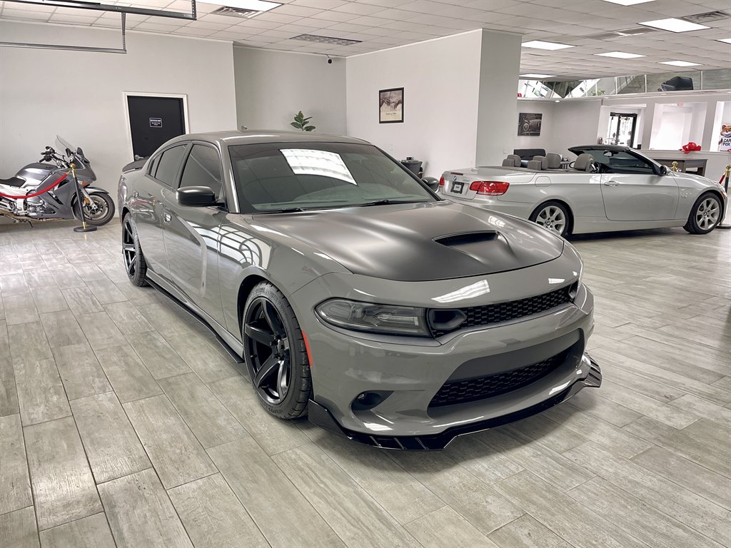 2019 Dodge Charger - $27,998