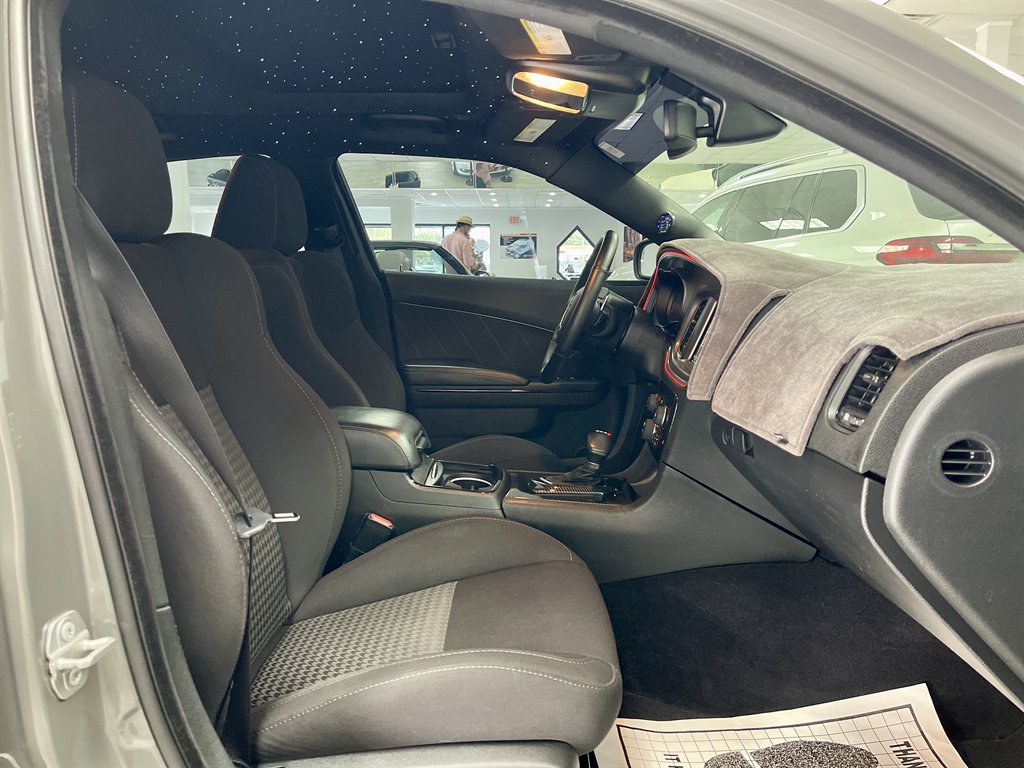 2019 Dodge Charger - $27,998