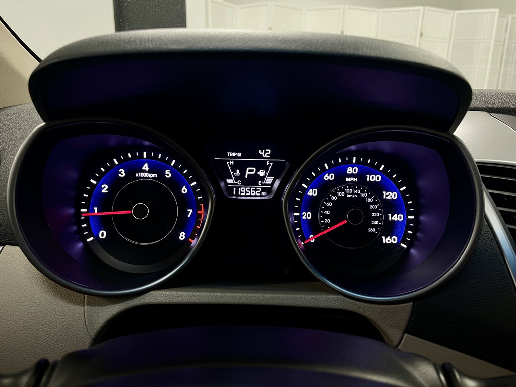 2016 Hyundai Elantra - $6,998