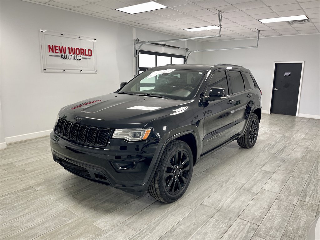 Black 2017 Jeep Grand Cherokee SUV / Crossover 4X2 Automatic