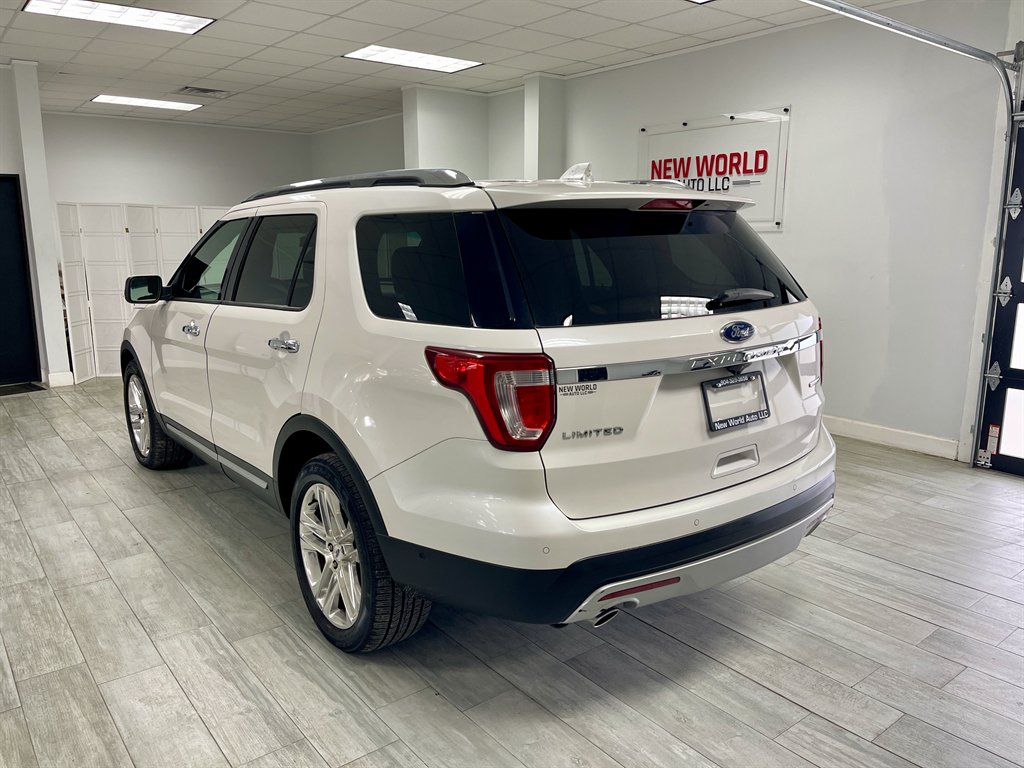 2016 Ford Explorer - $11,998