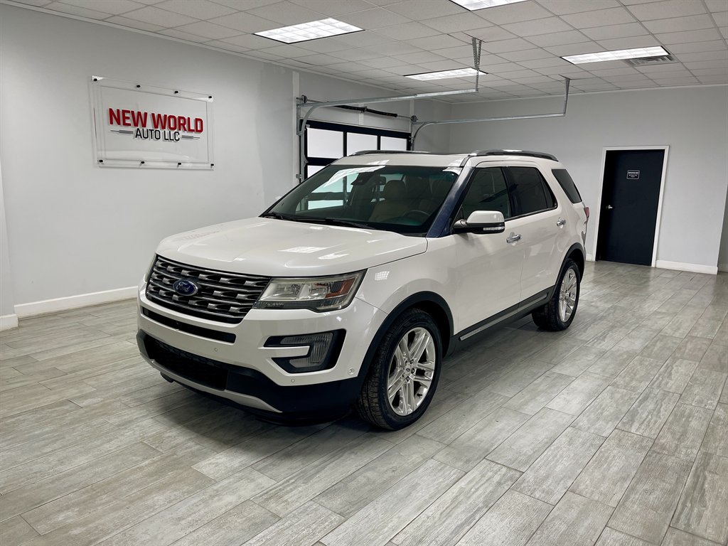 2016 Ford Explorer - $11,998
