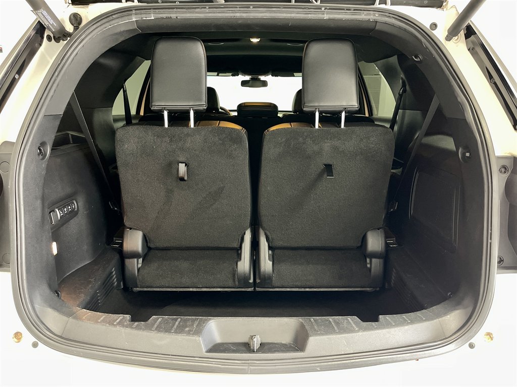 2016 Ford Explorer - $9,998