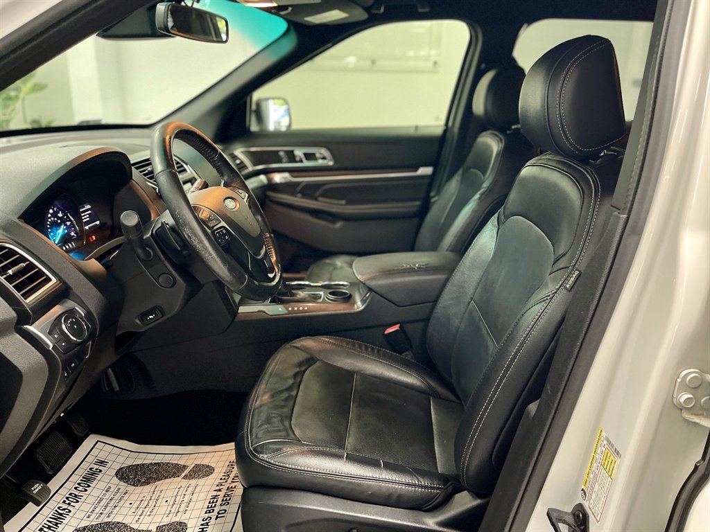 2016 Ford Explorer - $9,998