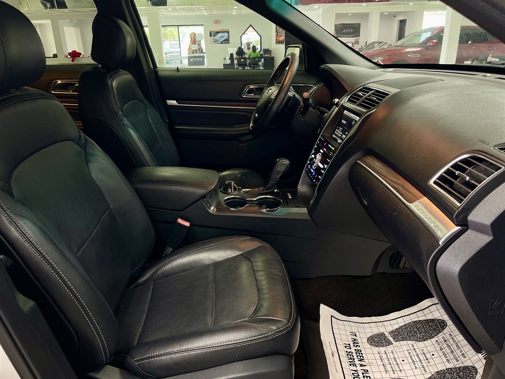 2016 Ford Explorer - $9,998