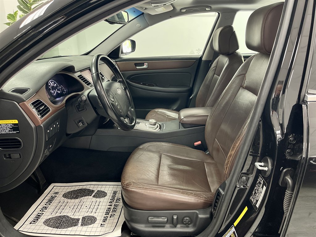 2012 Hyundai Genesis - $5,998