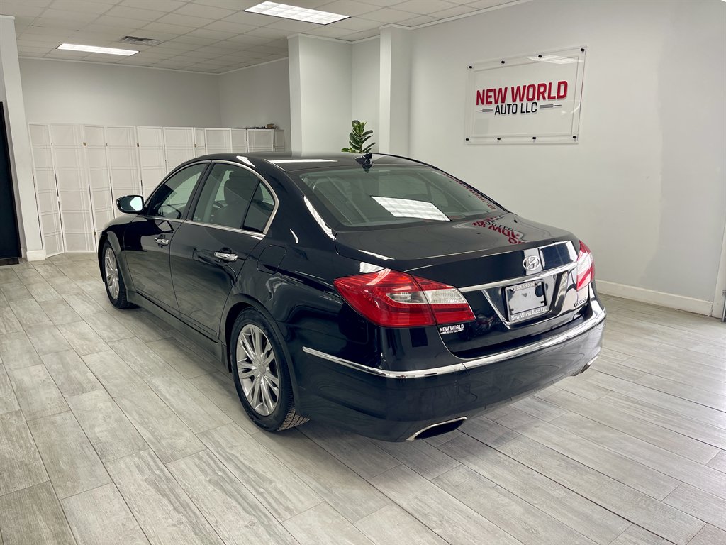 2012 Hyundai Genesis - $5,998