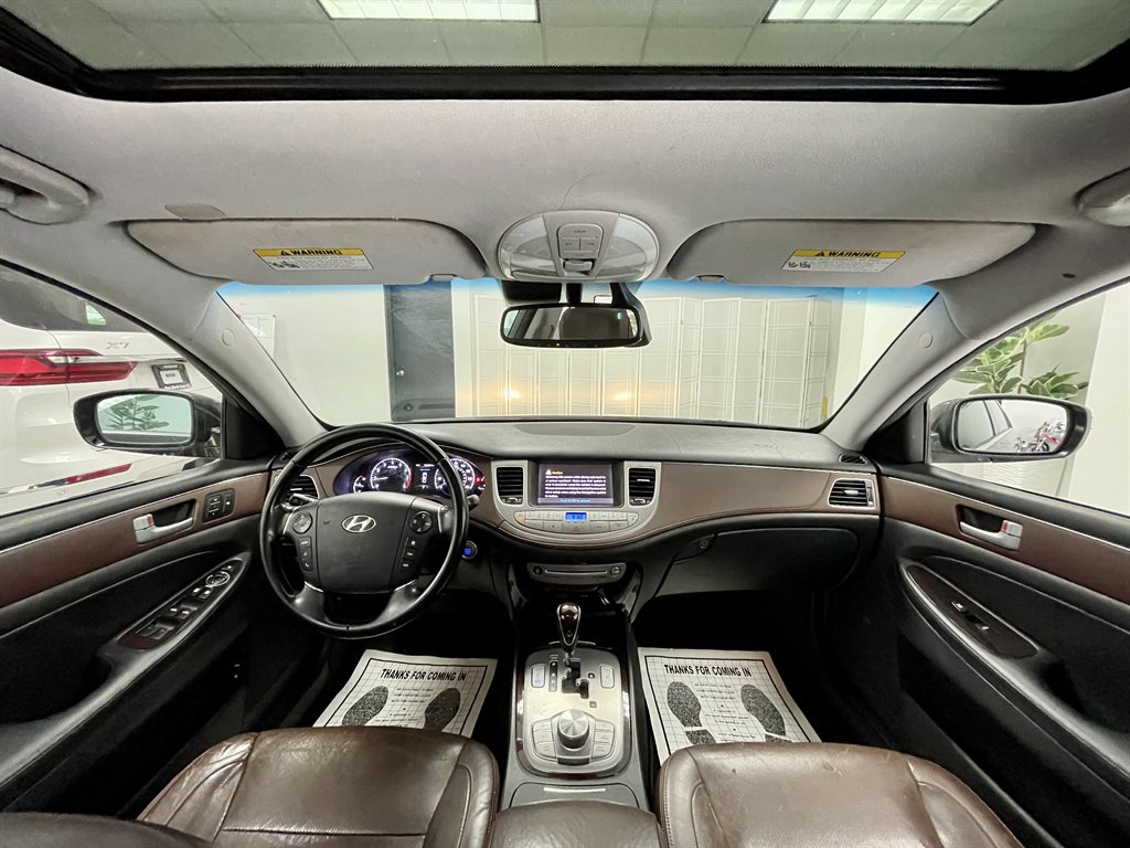 2012 Hyundai Genesis - $5,998
