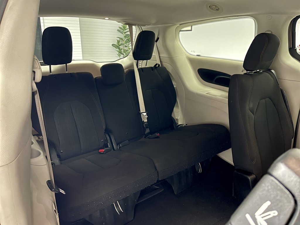 2017 Chrysler Pacifica - $9,998