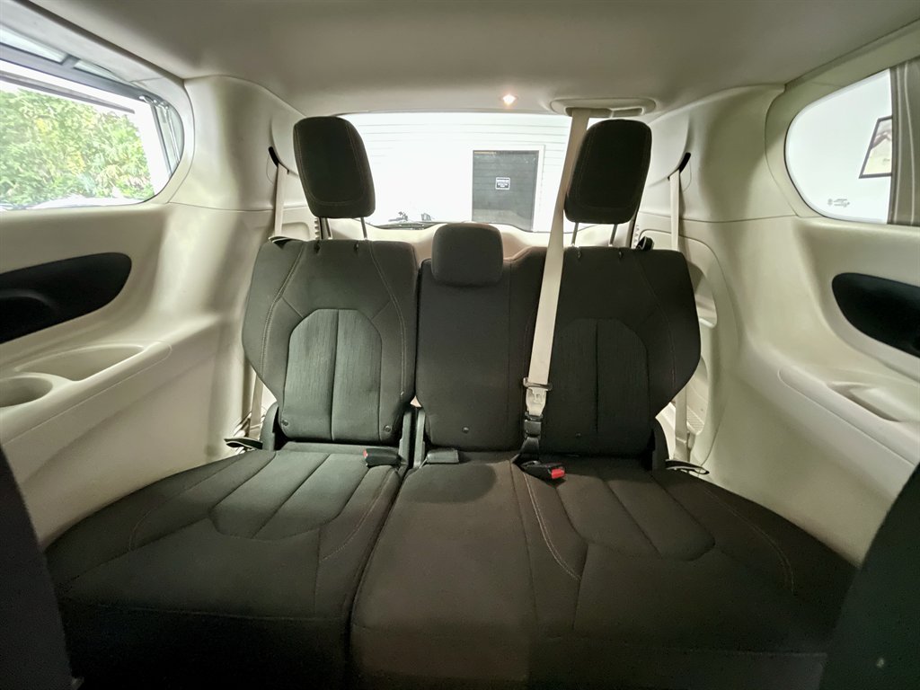 2017 Chrysler Pacifica - $9,998