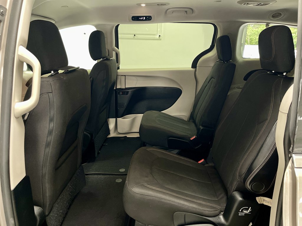 2017 Chrysler Pacifica - $9,998