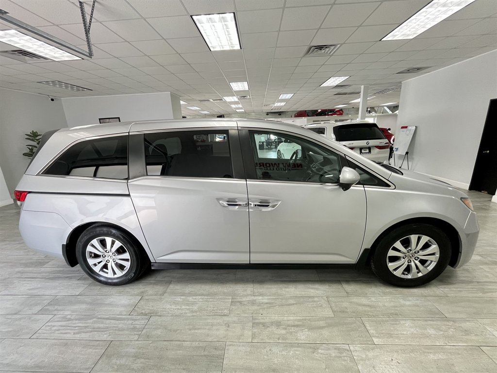 2015 Honda Odyssey - $11,998
