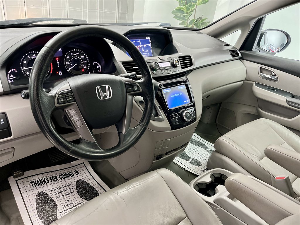 2015 Honda Odyssey - $11,998