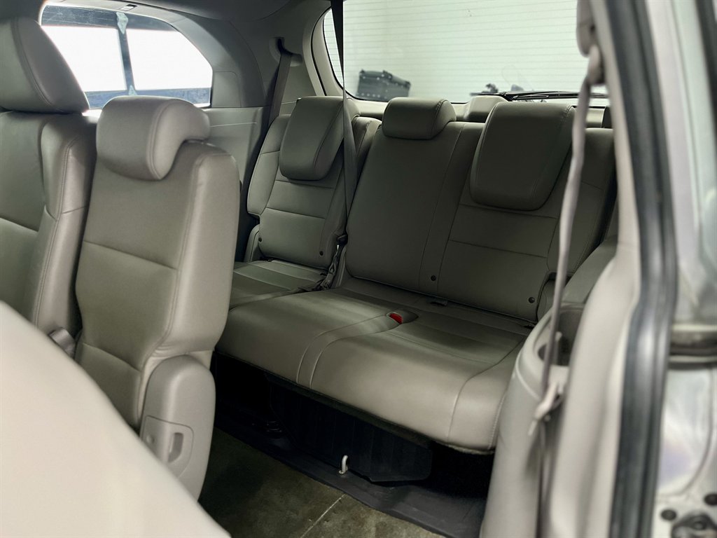 2015 Honda Odyssey - $11,998