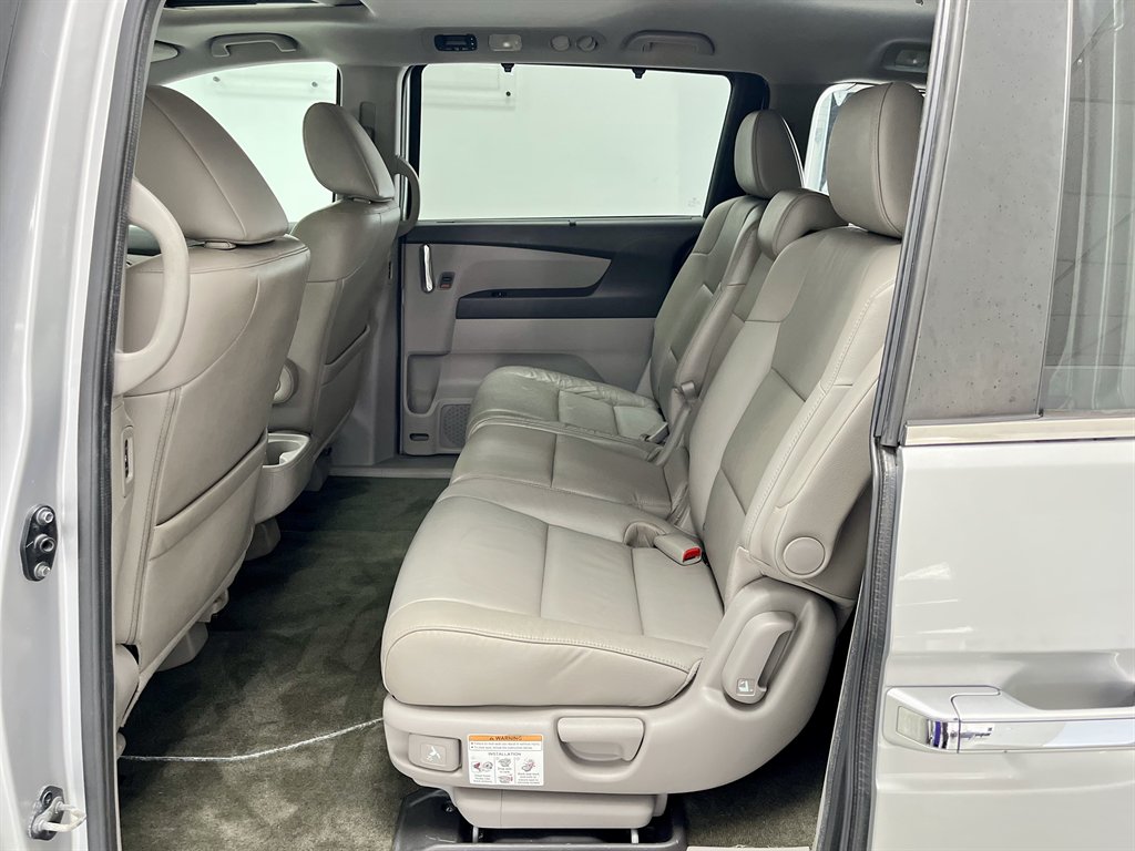 2015 Honda Odyssey - $11,998