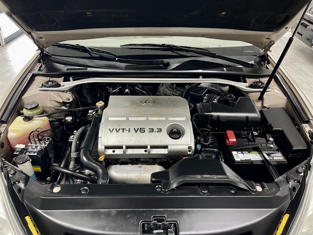 2004 Lexus ES - $8,998