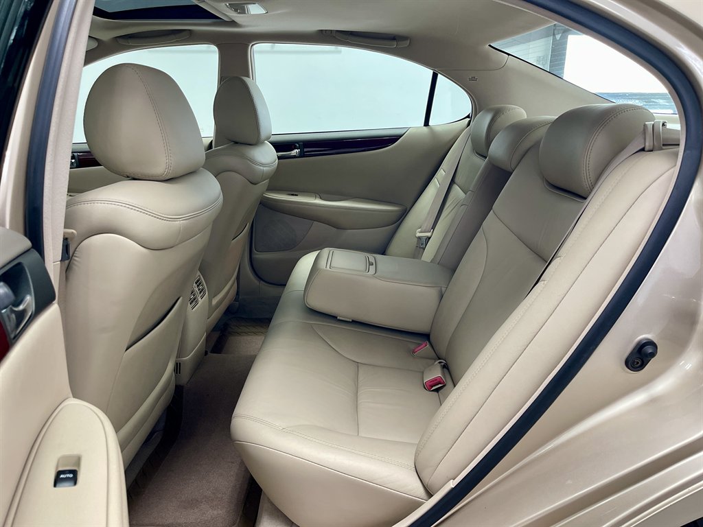 2004 Lexus ES - $8,998