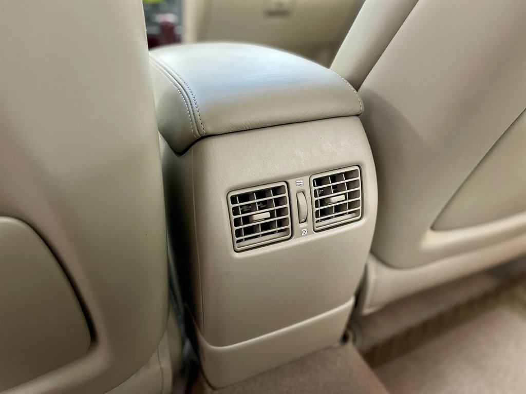 2004 Lexus ES - $8,998