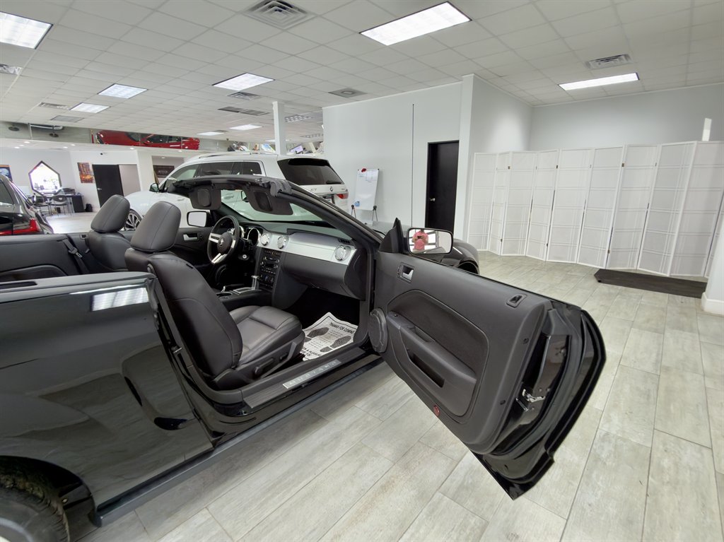 2009 Ford Mustang - $8,998