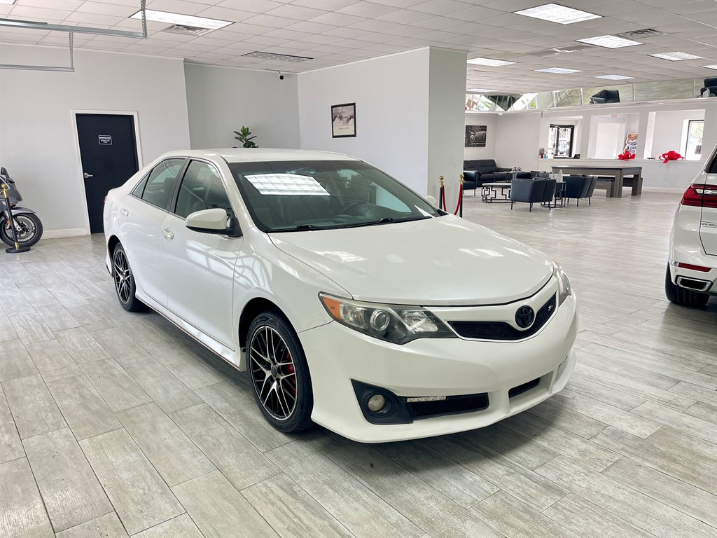 2014 Toyota Camry - $8,998