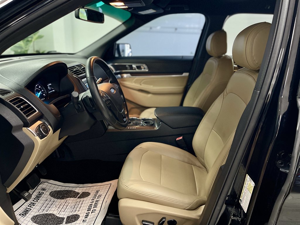2016 Ford Explorer - $9,998