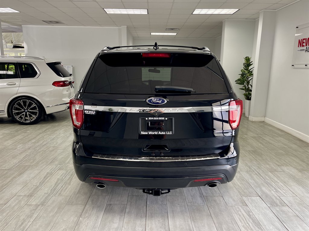 2016 Ford Explorer - $9,998