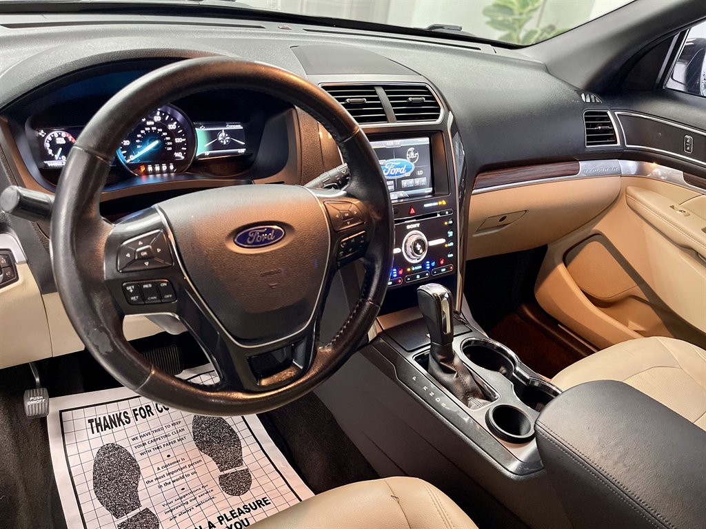 2016 Ford Explorer - $9,998