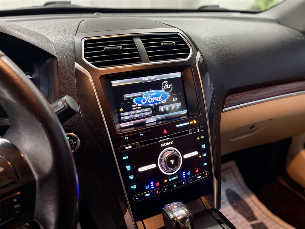 2016 Ford Explorer - $9,998