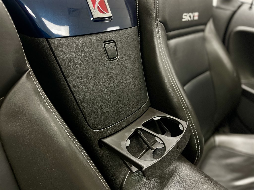 2008 Saturn SKY - $11,998