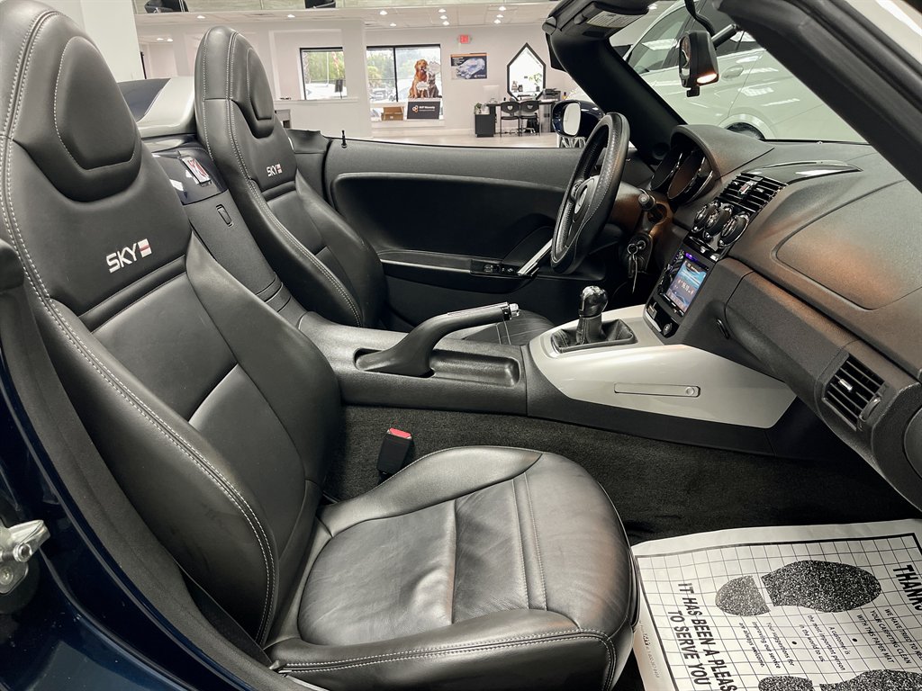 2008 Saturn SKY - $11,998