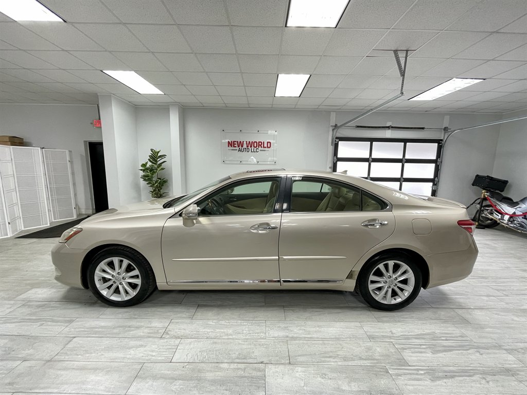 2011 Lexus ES - $9,998