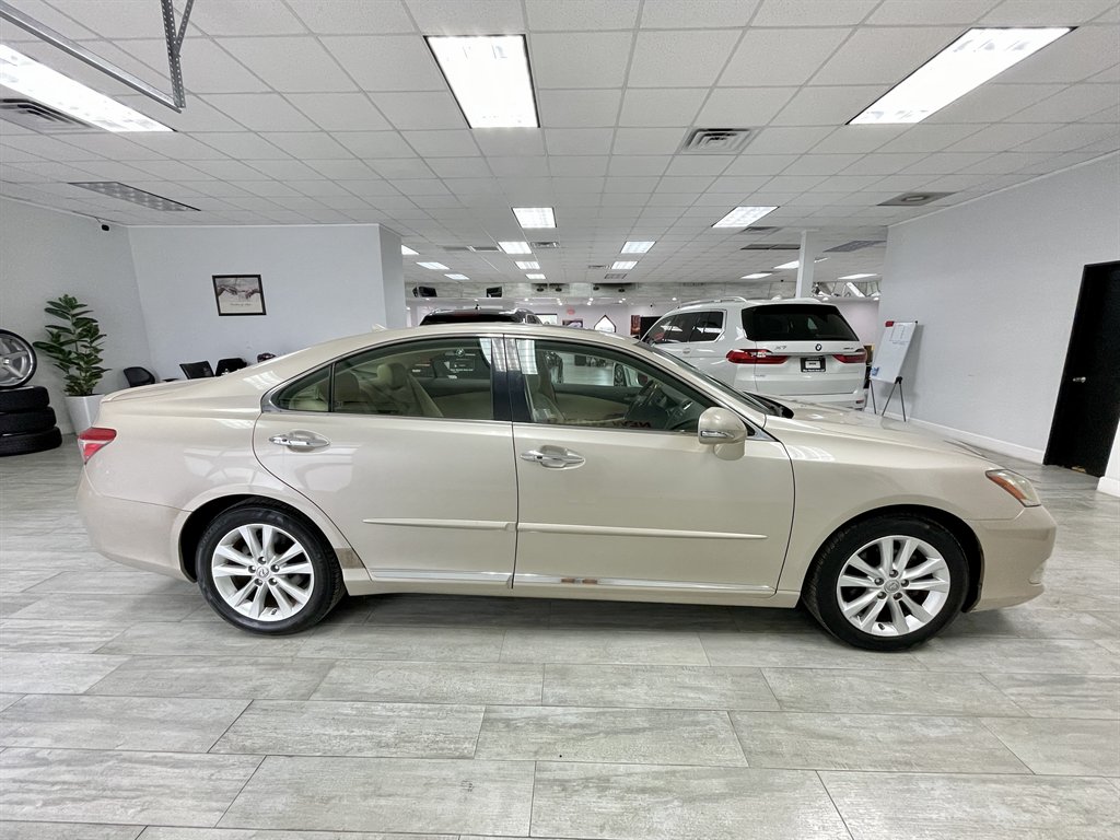 2011 Lexus ES - $9,998