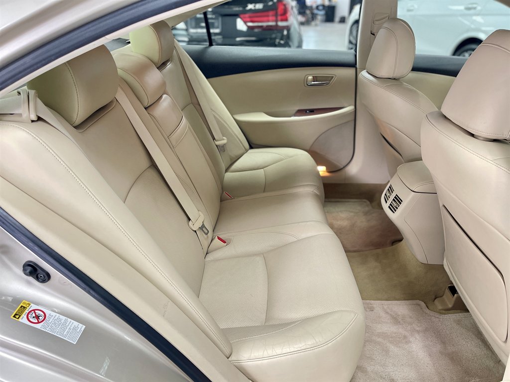 2011 Lexus ES - $9,998