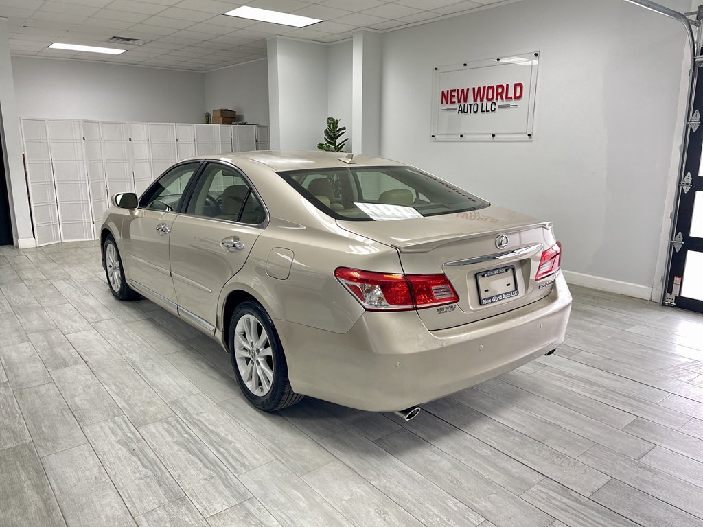 2011 Lexus ES - $9,998