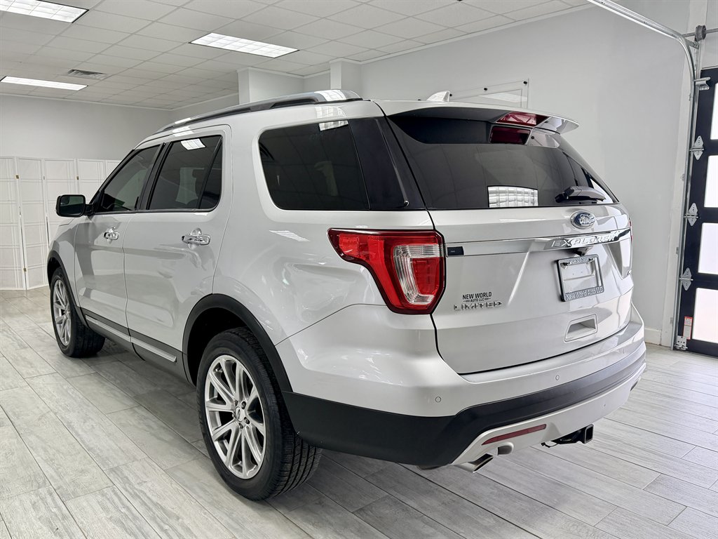 2016 Ford Explorer - $8,998