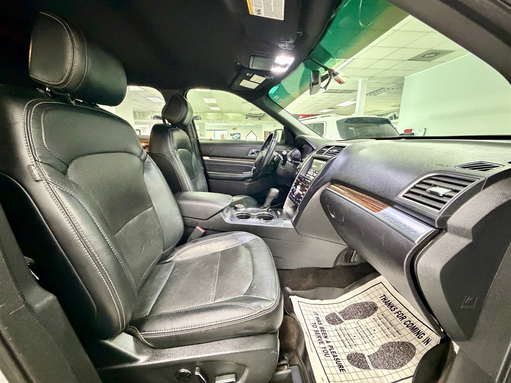 2016 Ford Explorer - $8,998