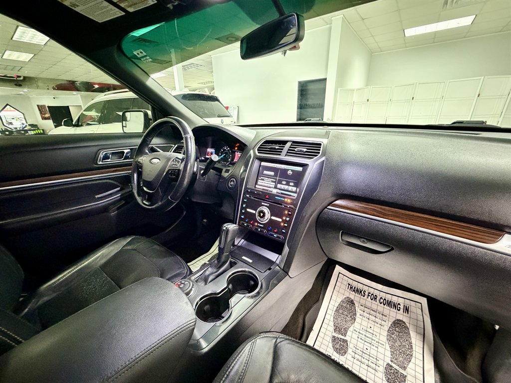 2016 Ford Explorer - $8,998