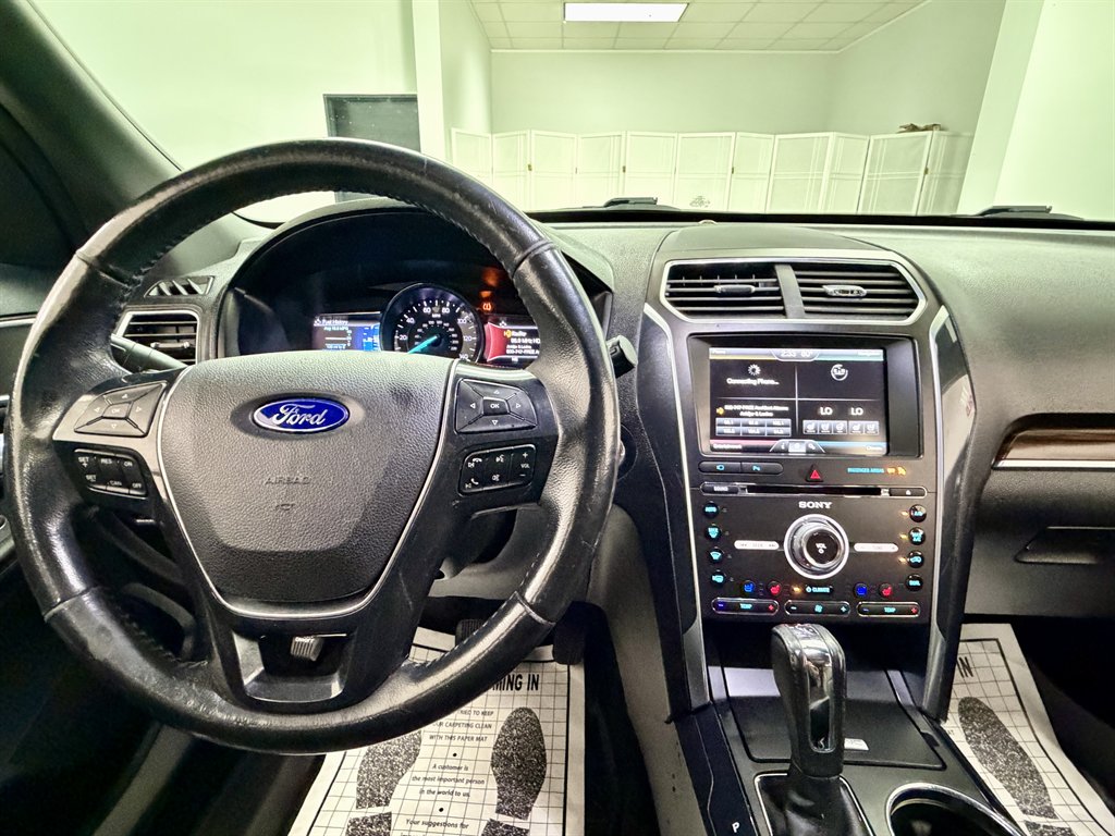 2016 Ford Explorer - $8,998