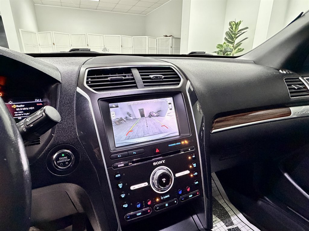 2016 Ford Explorer - $8,998