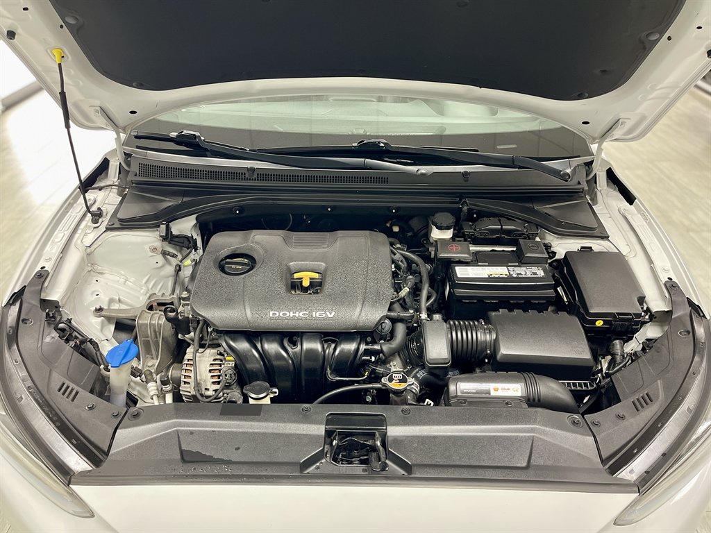 2020 Hyundai Veloster - $13,998
