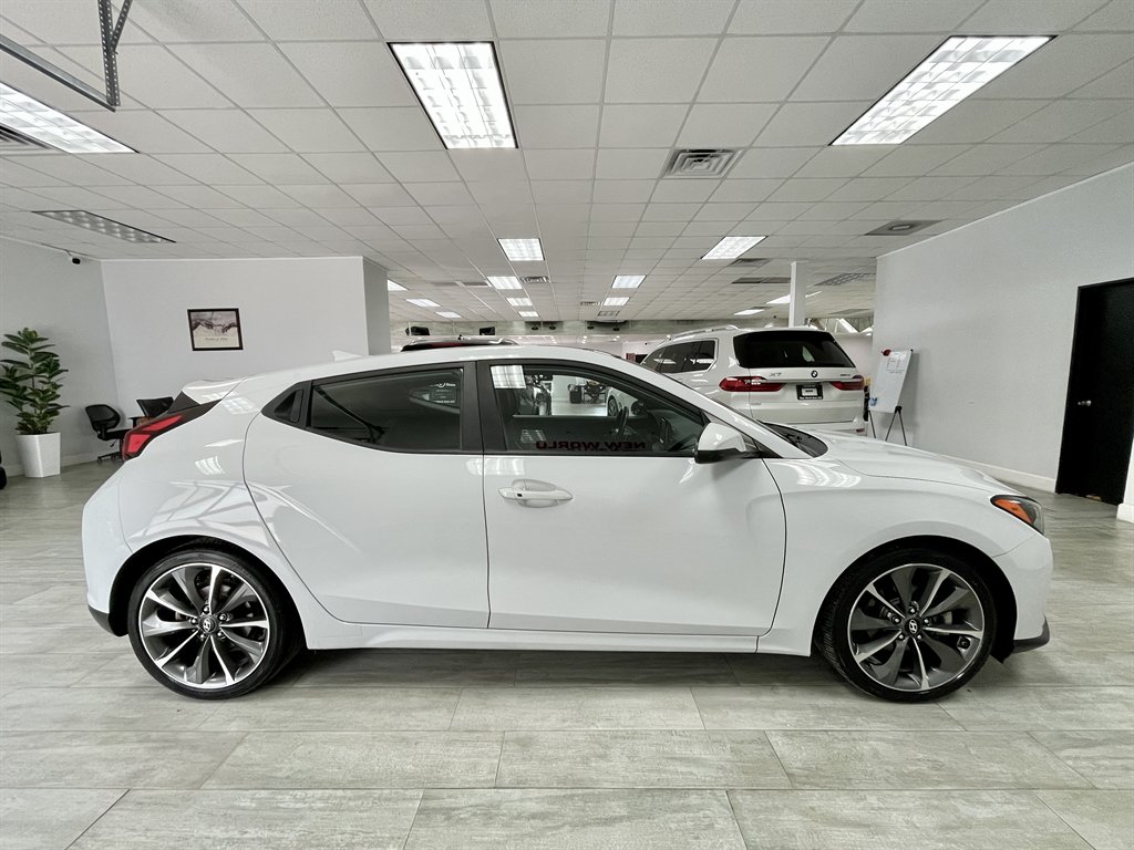 2020 Hyundai Veloster - $13,998