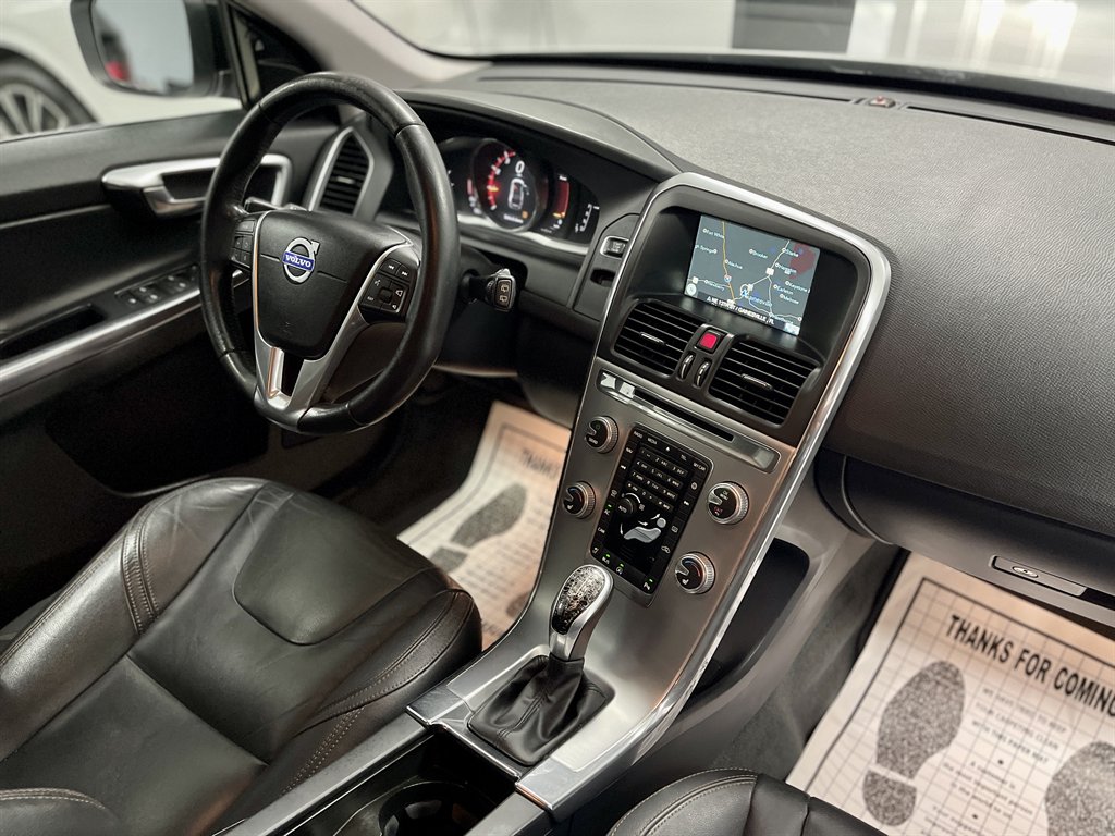 2017 Volvo XC60 - $8,998