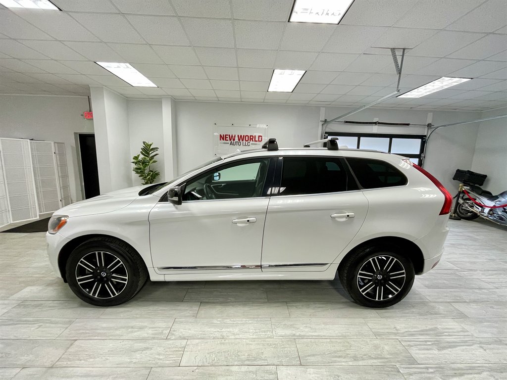 2017 Volvo XC60 - $8,998