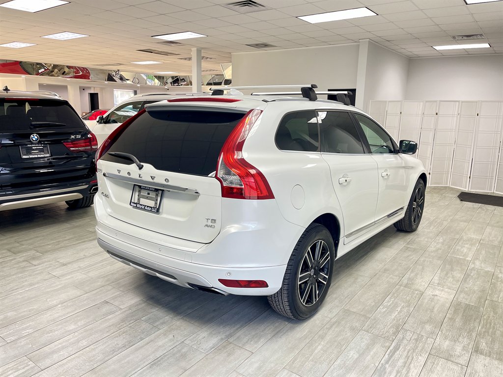 2017 Volvo XC60 - $8,998