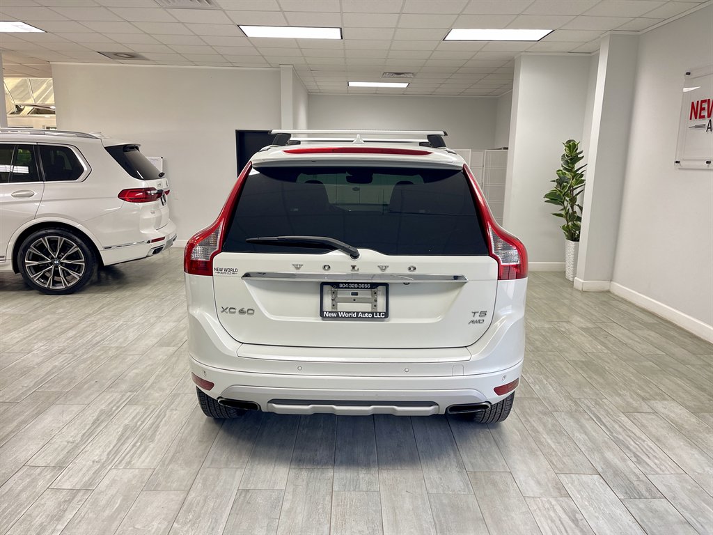 2017 Volvo XC60 - $8,998