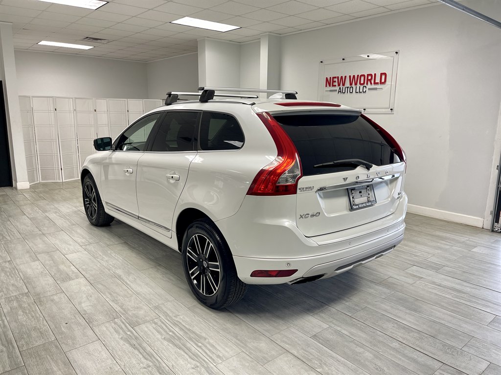 2017 Volvo XC60 - $8,998